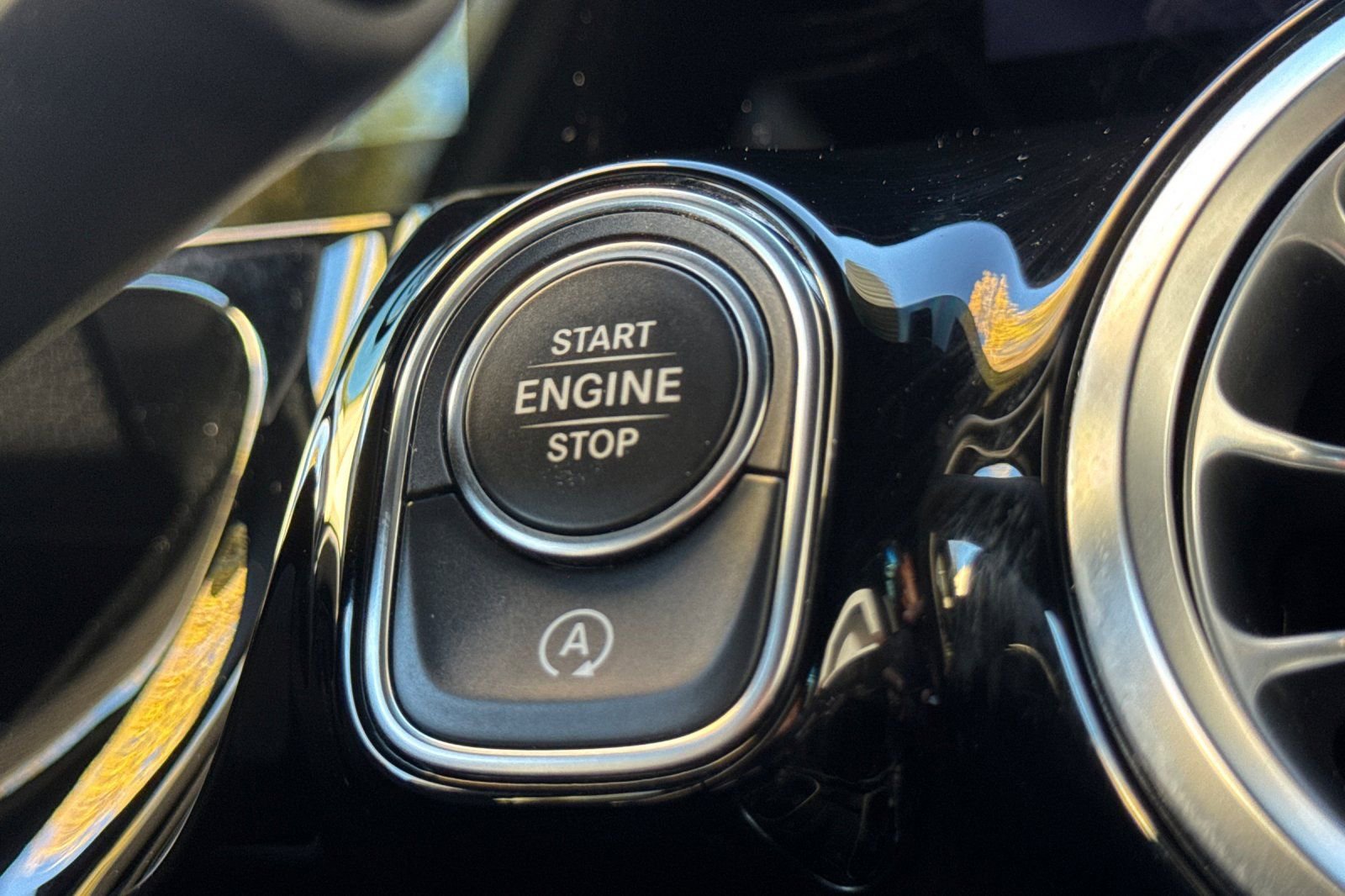 Certified 2022 Mercedes-Benz GLA 250 image 22