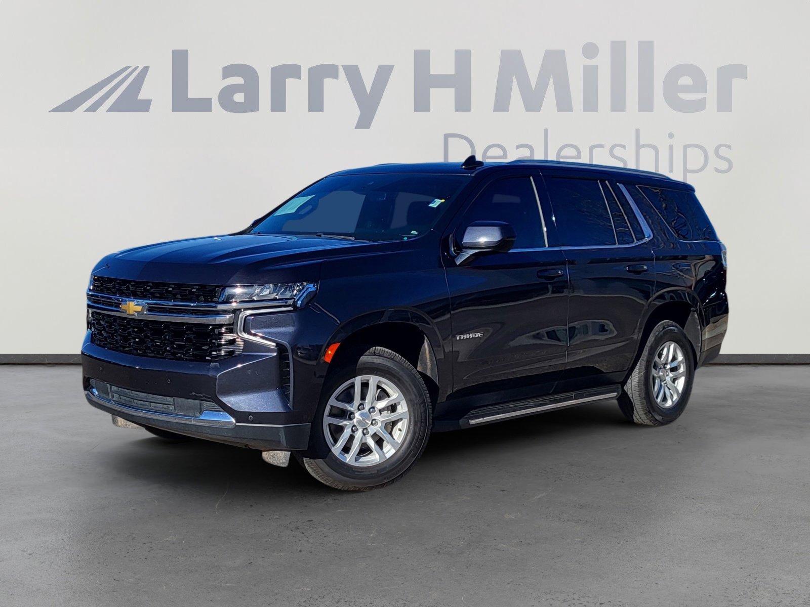 Used 2023 Chevrolet Tahoe LS image 1
