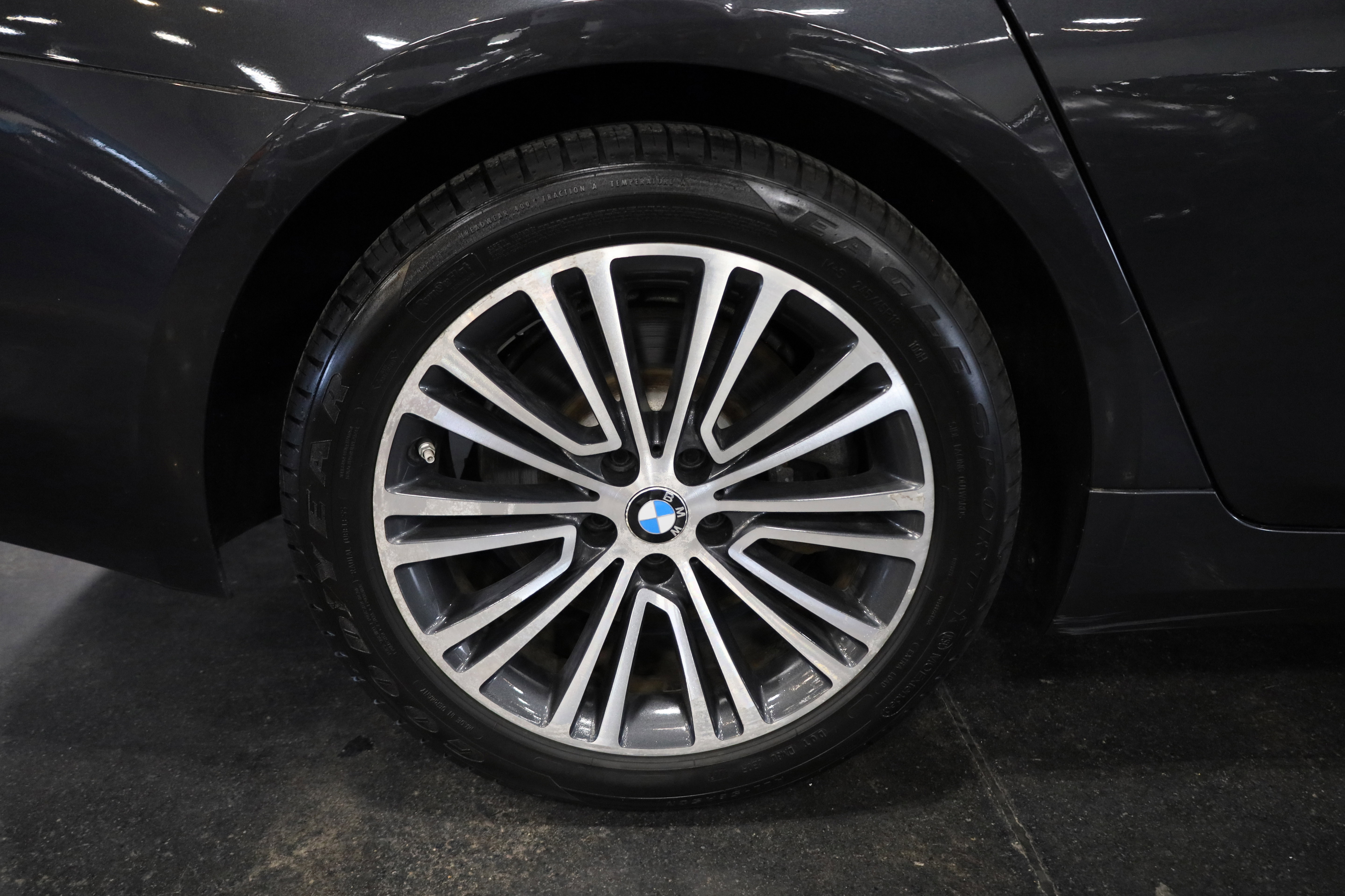 Used 2019 BMW 540i xDrive w/ Convenience Package image 11