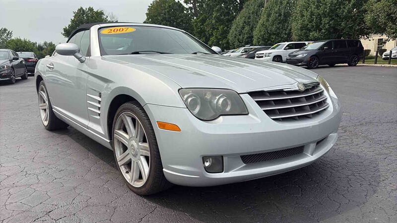 Used 2007 Chrysler Crossfire Limited RWD image 2
