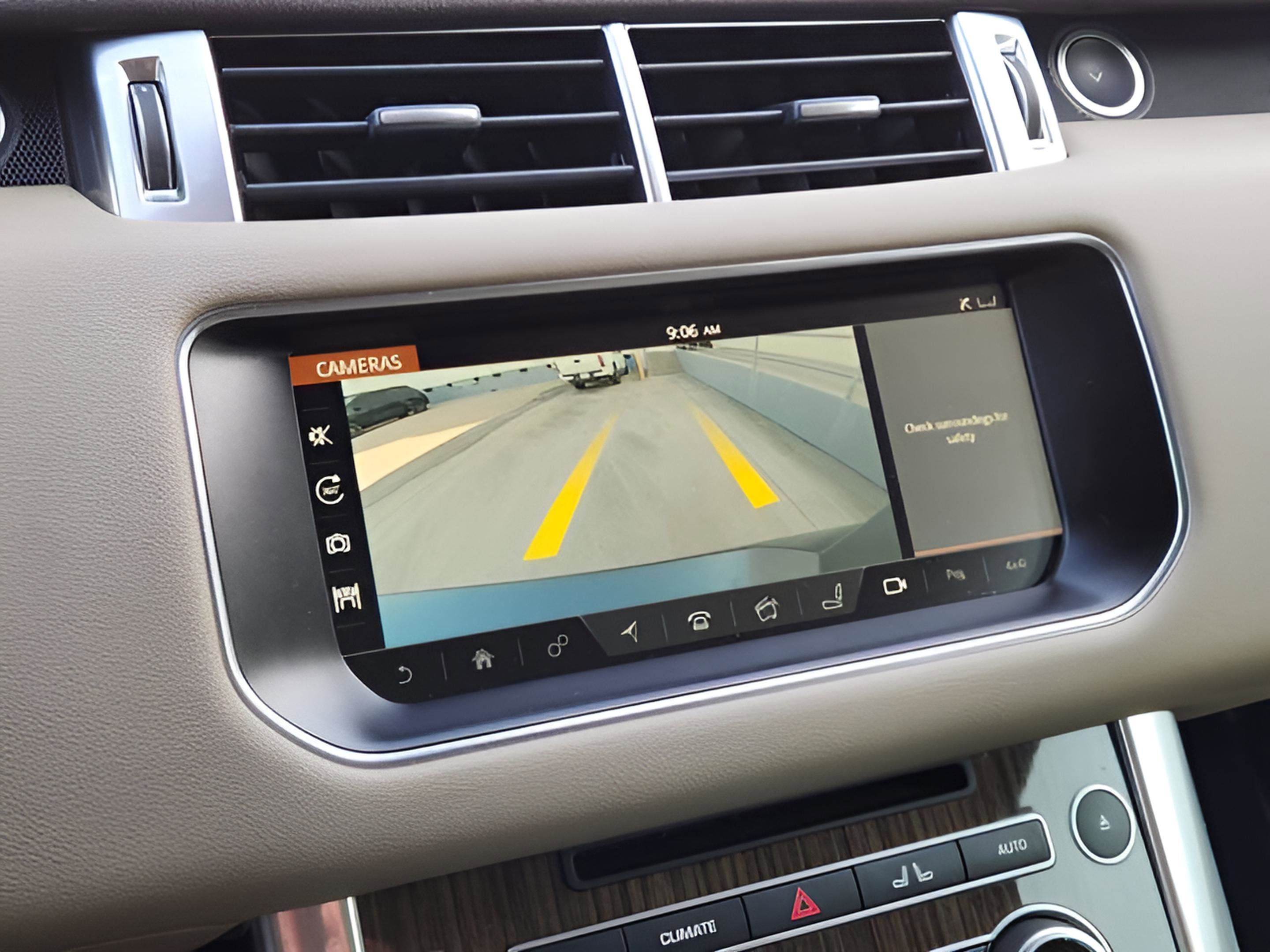 Used 2017 Land Rover Range Rover Sport HSE image 12