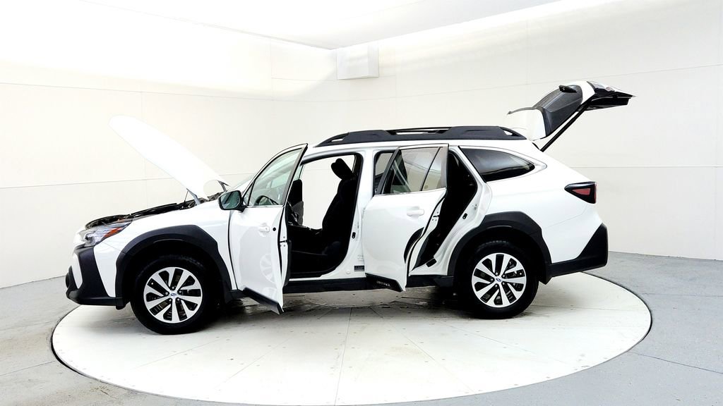 Used 2024 Subaru Outback Premium AWD/4WD image 10