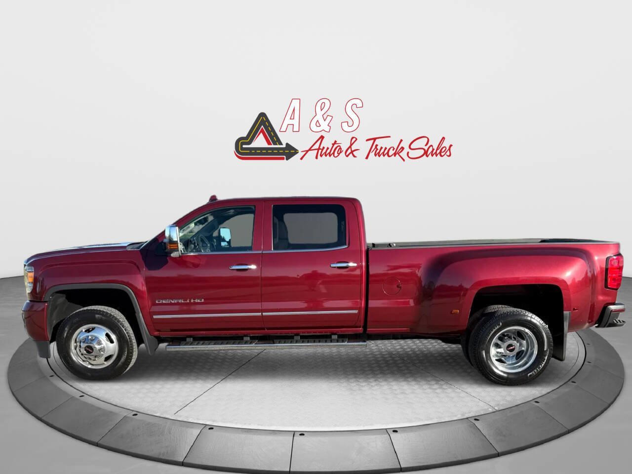 Used 2015 GMC Sierra 3500 Denali w/ Duramax Plus Package AWD/4WD image 6
