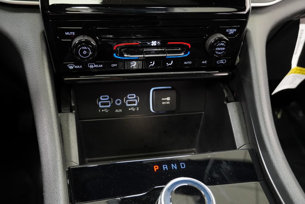 Used 2025 Jeep Grand Cherokee Laredo X AWD/4WD image 35