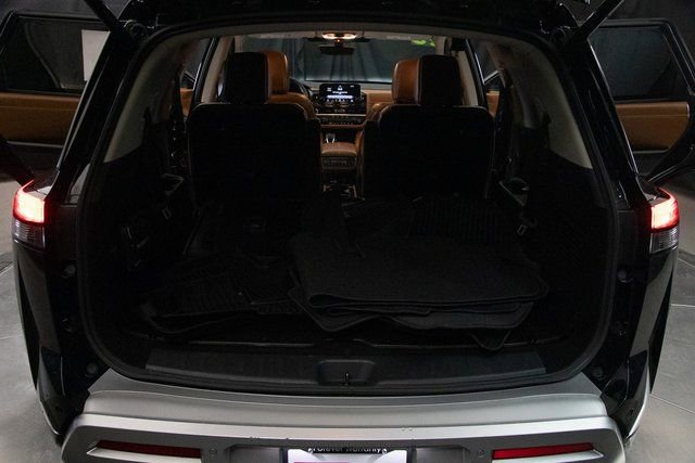 Used 2023 Nissan Pathfinder Platinum w/ Lighting Package (N93) image 20