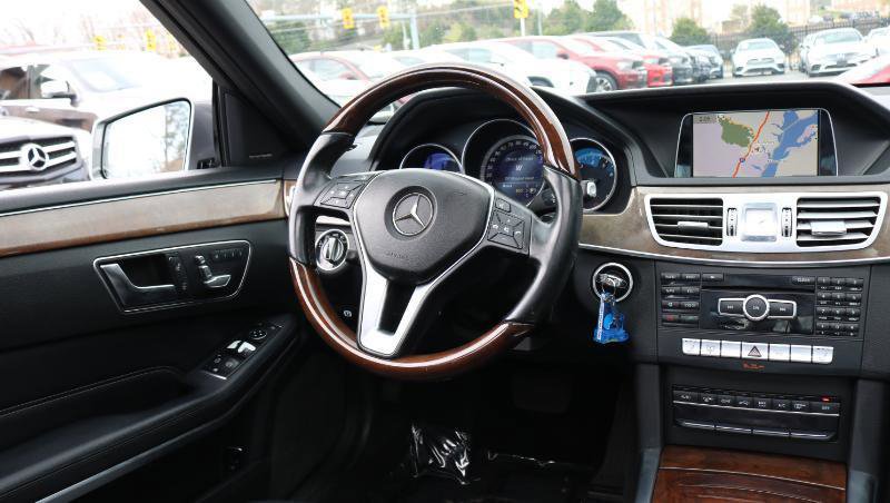 Used 2014 Mercedes-Benz E 350 4MATIC Sedan image 17
