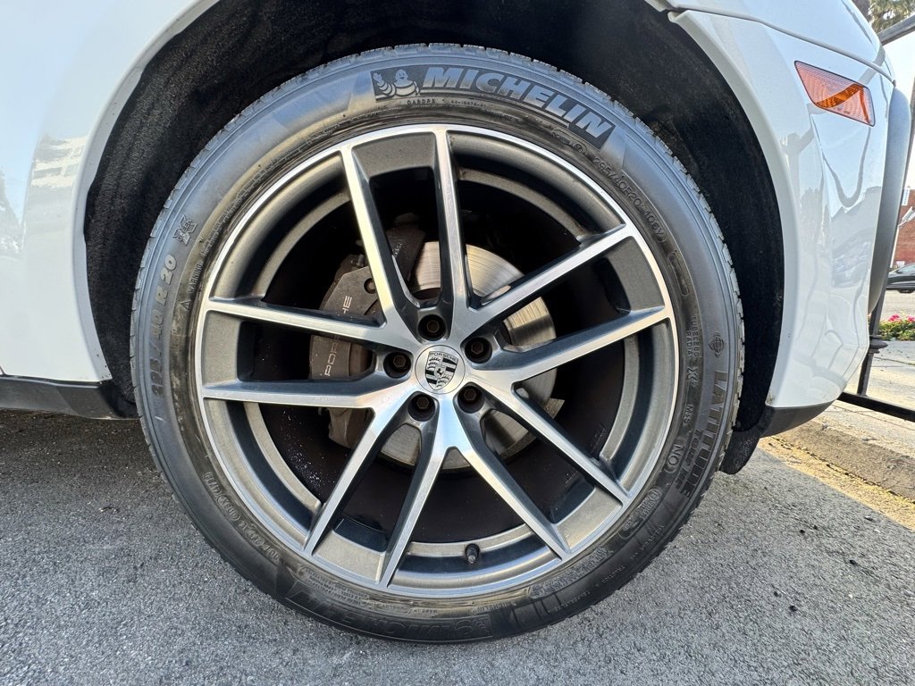 Used 2023 Porsche Macan image 15