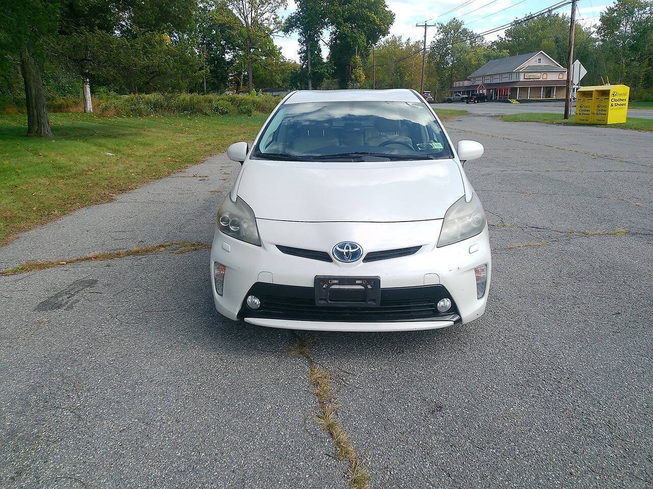 Used 2013 Toyota Prius Five FWD image 3