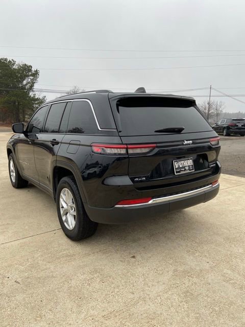 Used 2023 Jeep Grand Cherokee Laredo image 6