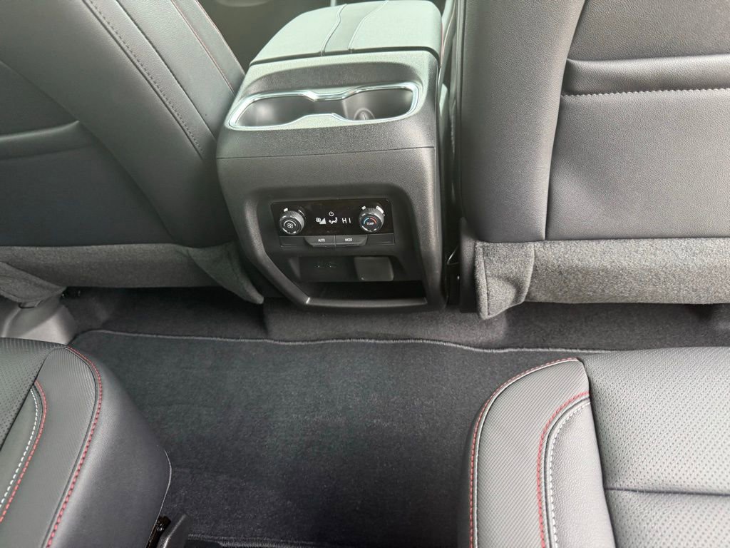 New 2026 Chevrolet Traverse Z71 w/ Enhanced Driving Package image 36