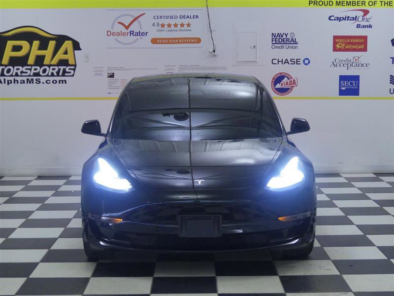 Used 2023 Tesla Model 3 Standard Range RWD image 2