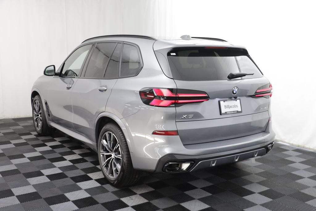 Used 2026 BMW X5 xDrive40i w/ M Sport Package AWD/4WD image 16