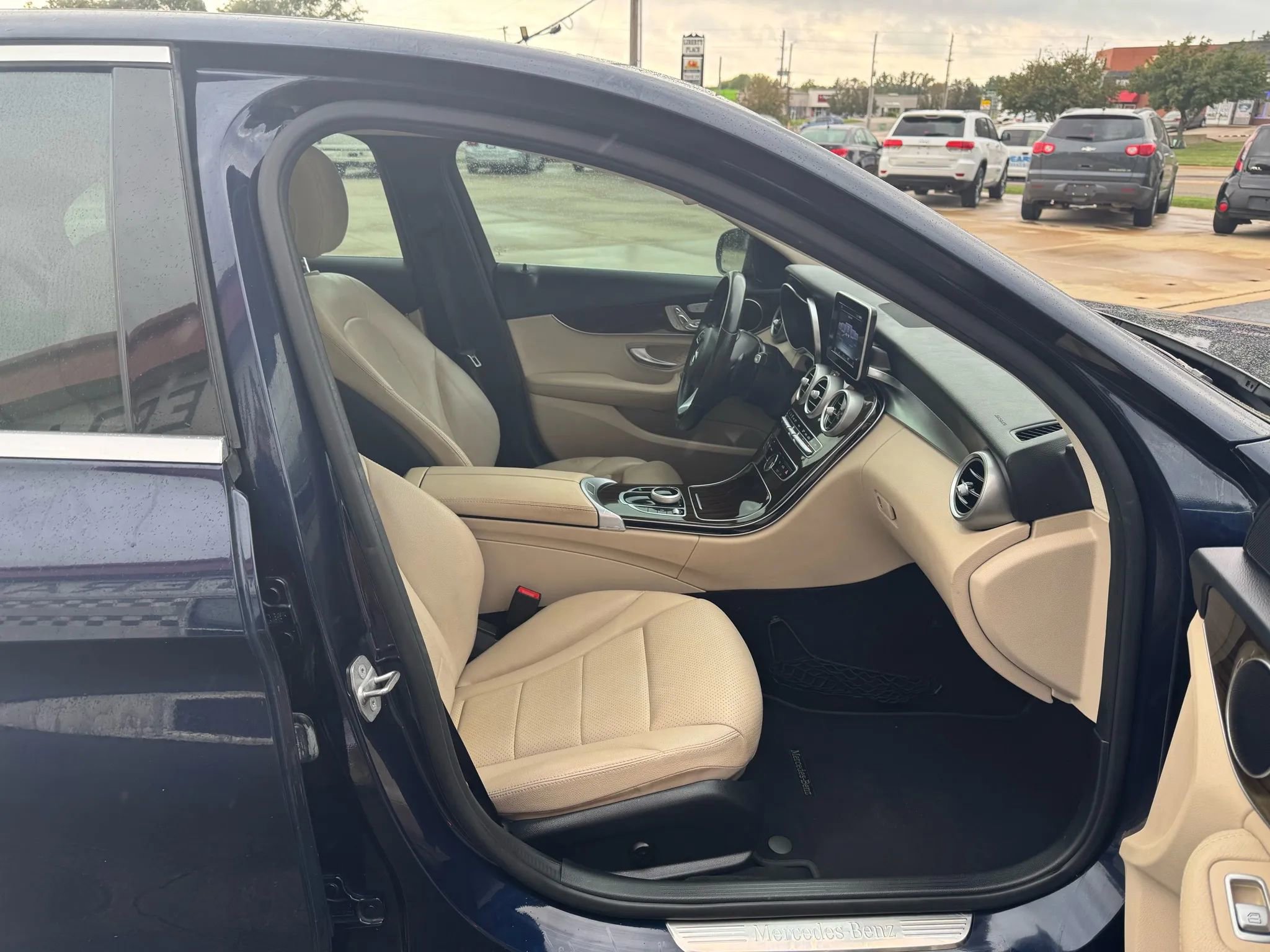 Used 2017 Mercedes-Benz C 300 Sedan image 26