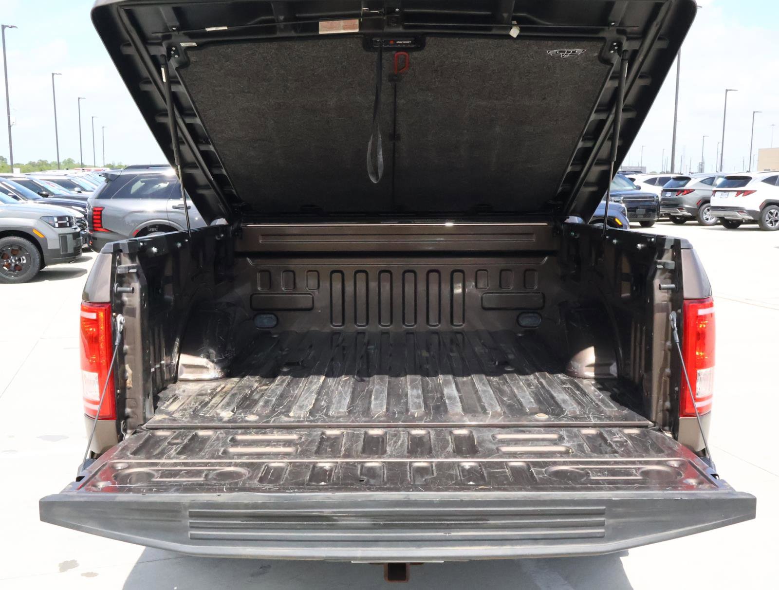 Used 2015 Ford F150 XLT w/ Equipment Group 301A Mid image 9