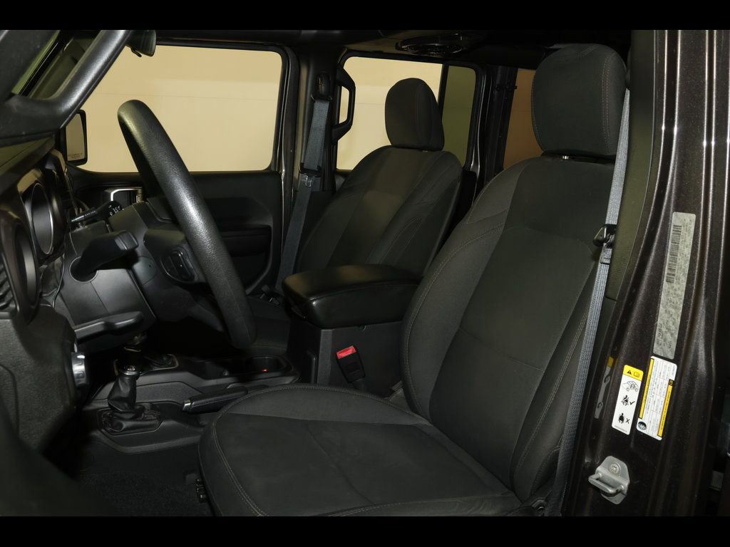 Used 2018 Jeep Wrangler Unlimited Sport AWD/4WD image 16