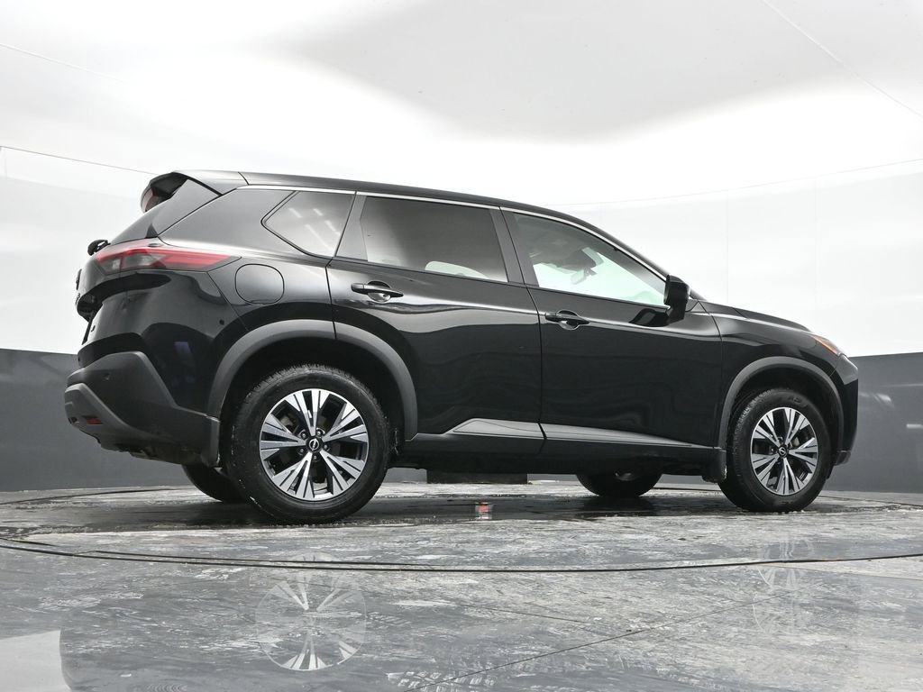 Used 2023 Nissan Rogue SV image 44