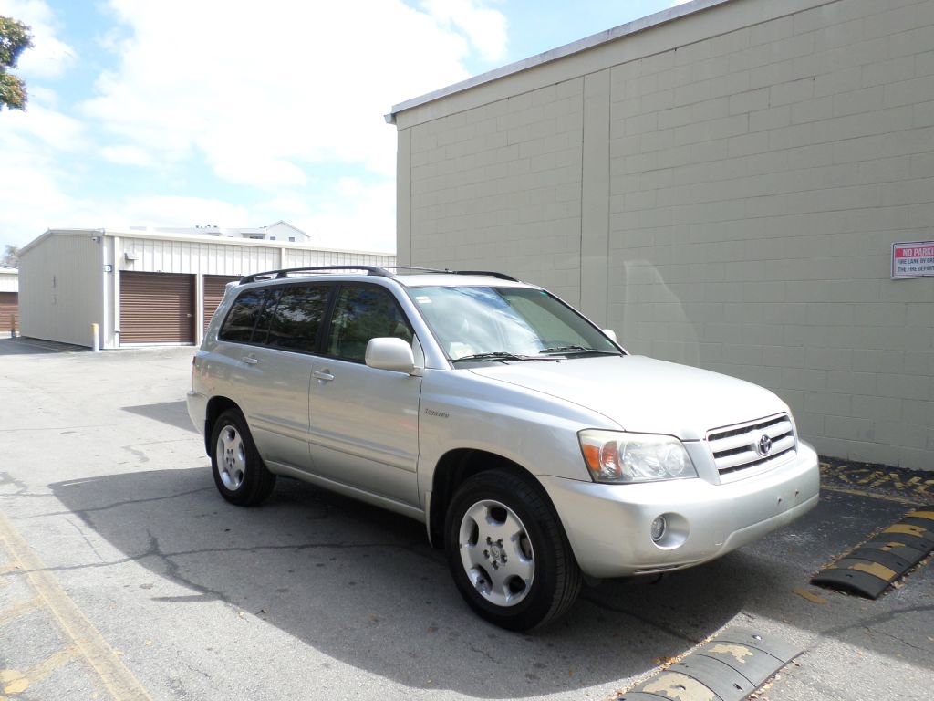 Used 2004 Toyota Highlander Limited image 2
