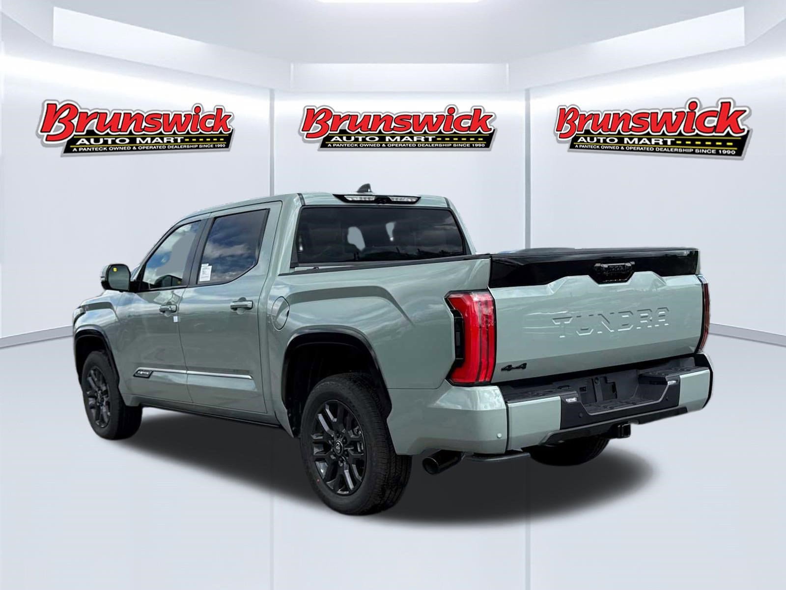 New 2026 Toyota Tundra Platinum AWD/4WD image 4