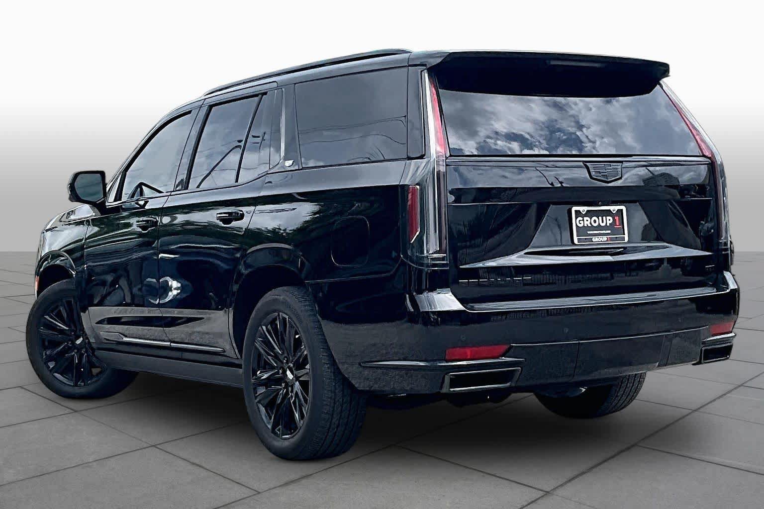 Used 2024 Cadillac Escalade Sport Platinum w/ Heavy-Duty Trailer Package AWD/4WD image 11