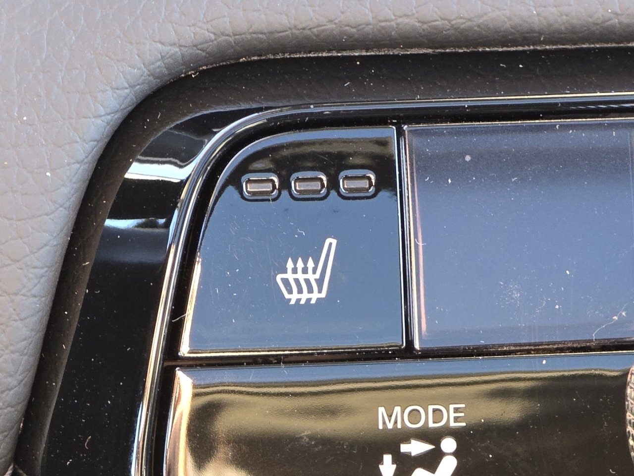 New 2025 Honda Pilot Touring image 8