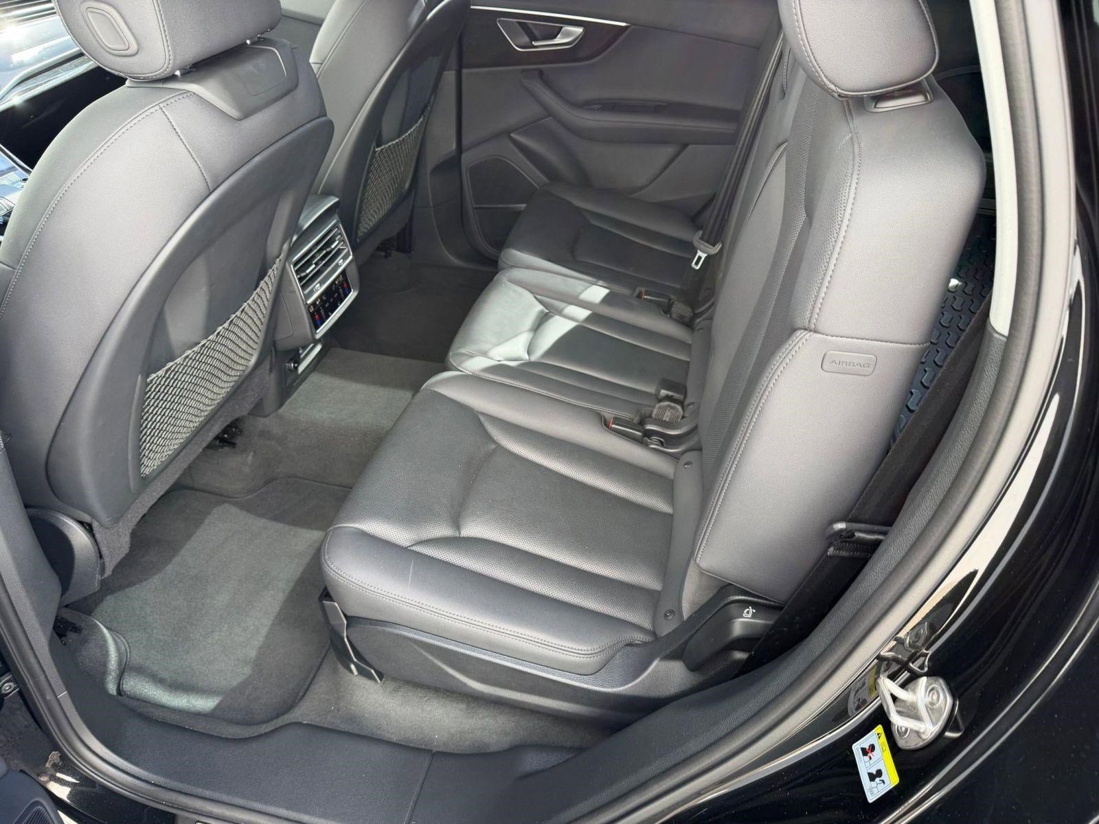 Used 2024 Audi Q7 Premium Plus w/ Premium Plus Package image 14