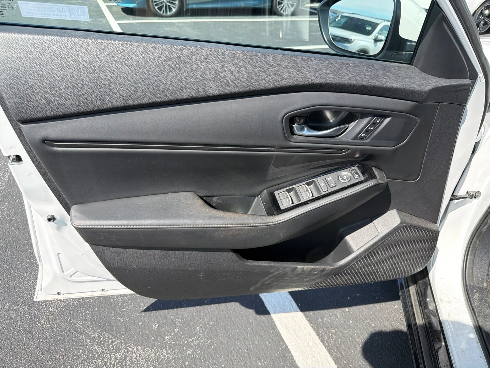 Used 2023 Honda Accord Touring image 11