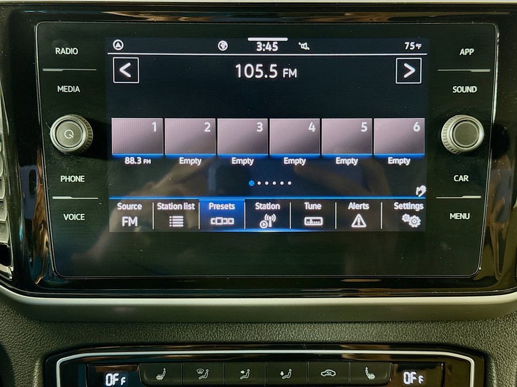 Used 2022 Volkswagen Atlas Cross Sport SE FWD image 15