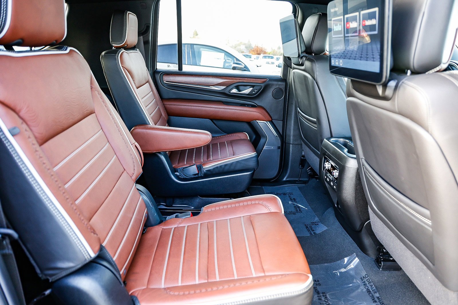 Used 2024 GMC Yukon XL Denali Ultimate image 18