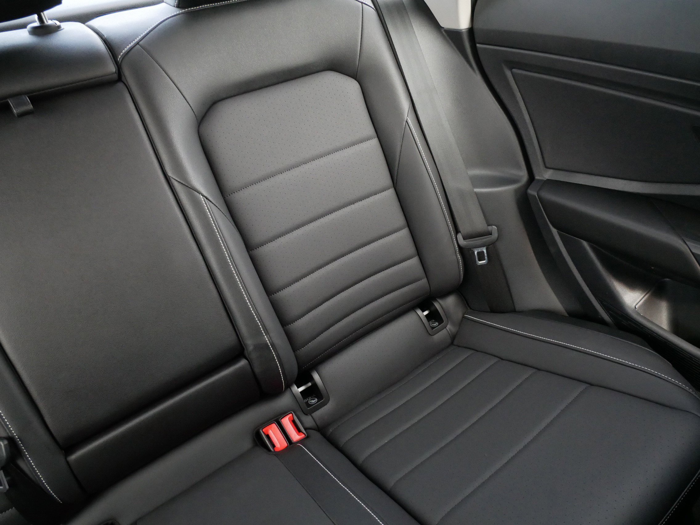 Certified 2022 Volkswagen Jetta SE w/ Panoramic Sunroof Package image 14