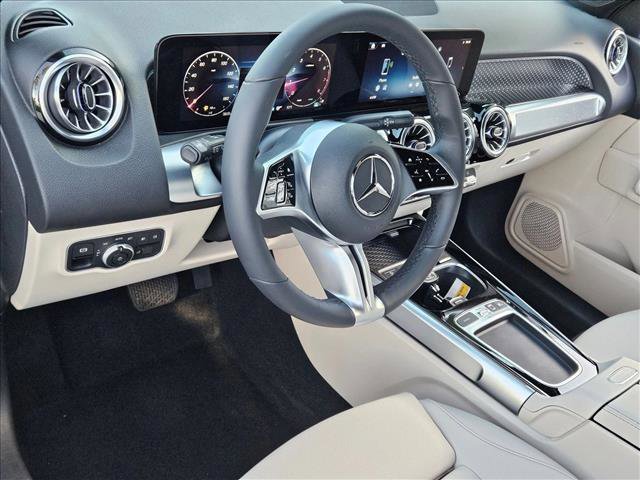 New 2025 Mercedes-Benz GLB 250 video 3