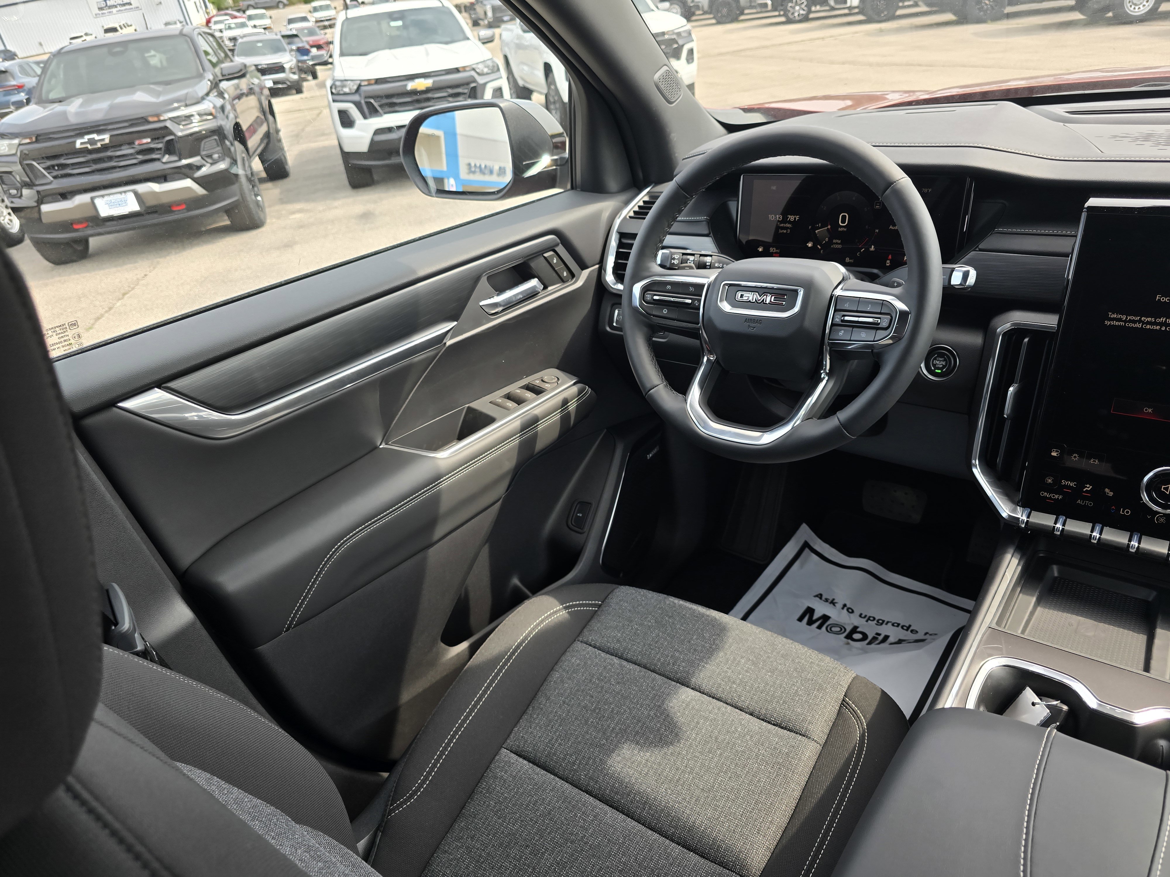 New 2025 GMC Acadia Elevation image 24