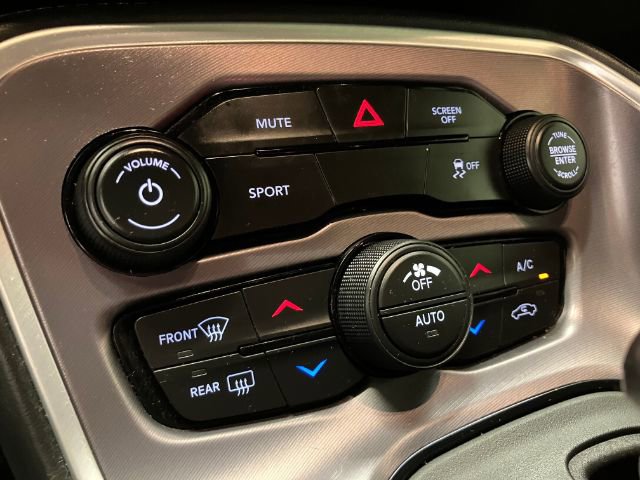 Used 2019 Dodge Challenger SXT image 43