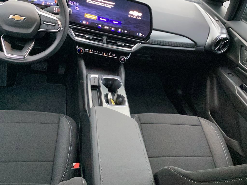 New 2026 Chevrolet Equinox EV LT image 15