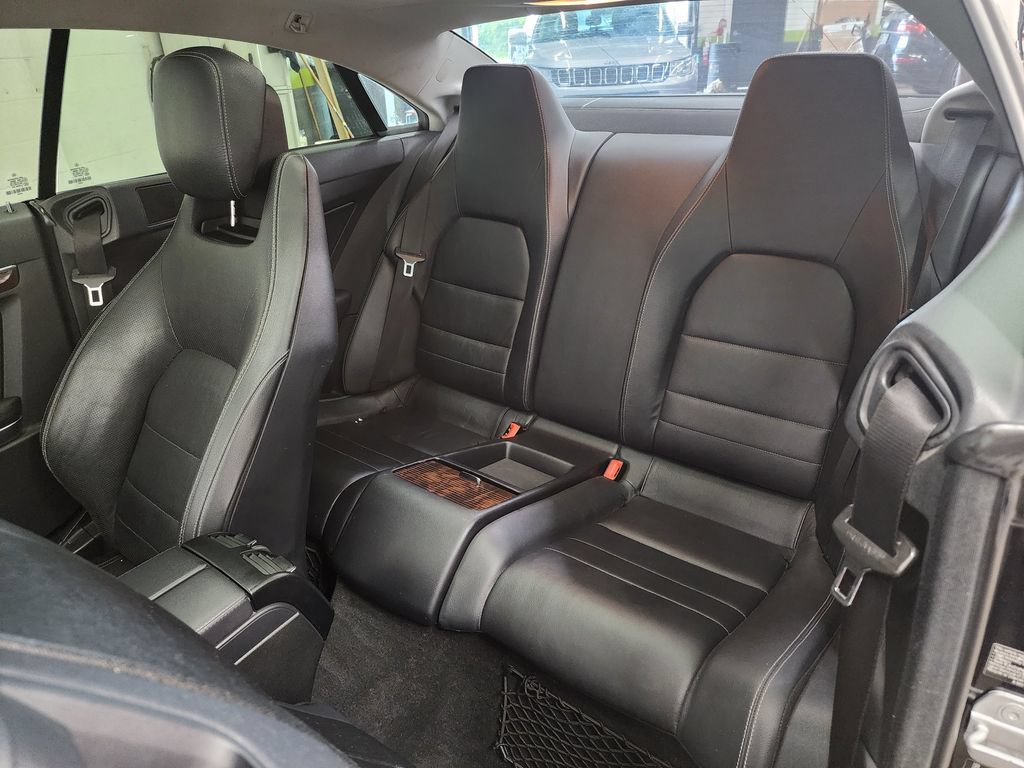 Used 2010 Mercedes-Benz E 550 Coupe image 25
