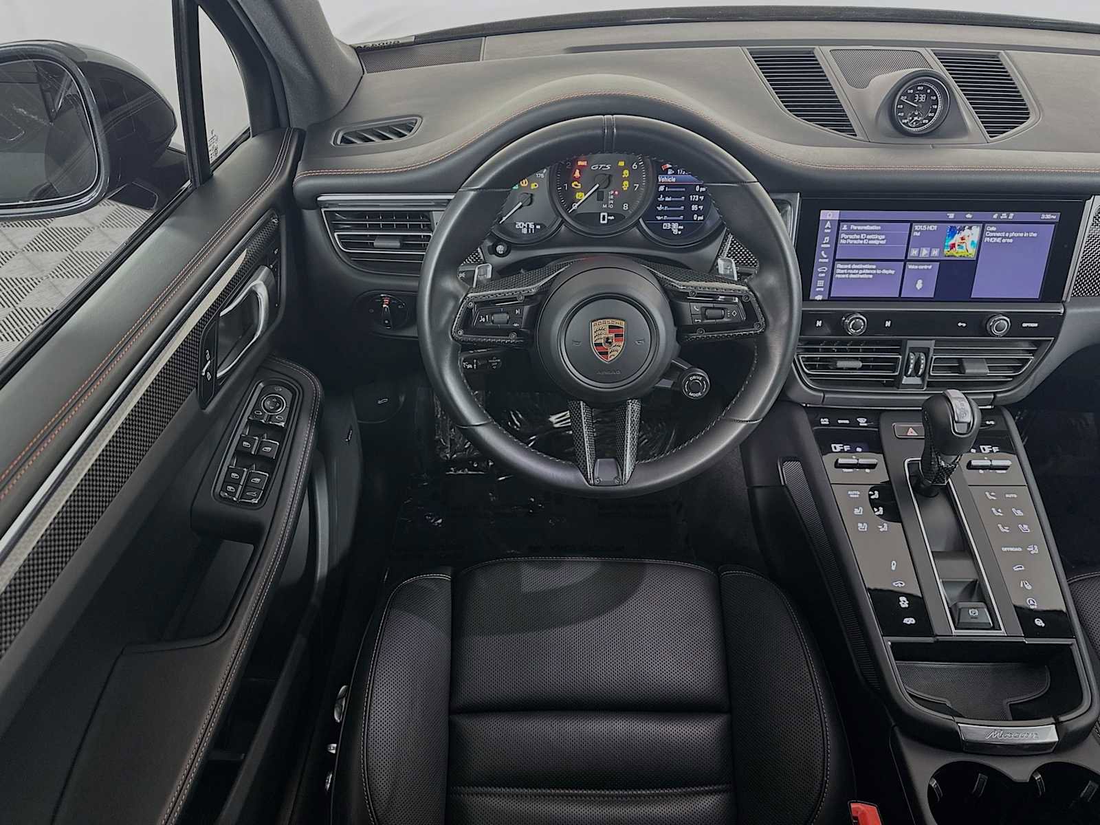 Certified 2024 Porsche Macan GTS image 24