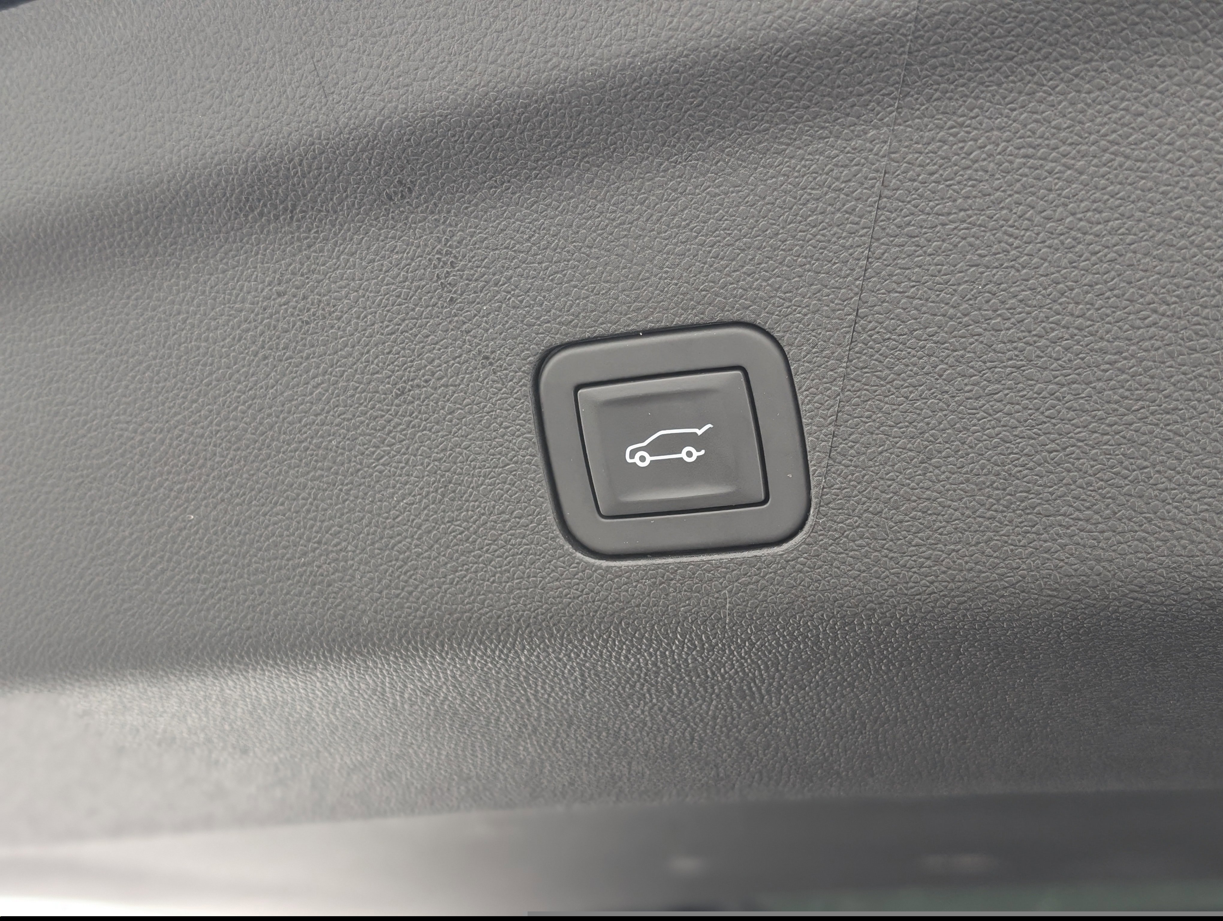 Used 2025 Chevrolet Tahoe High Country image 48