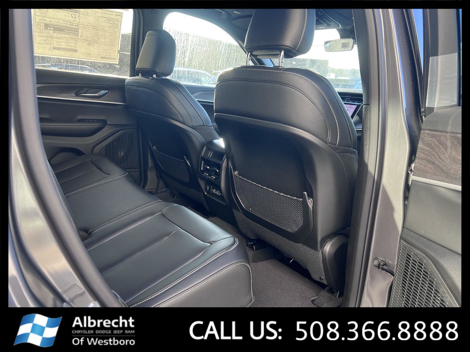 New 2025 Jeep Grand Cherokee Limited image 13