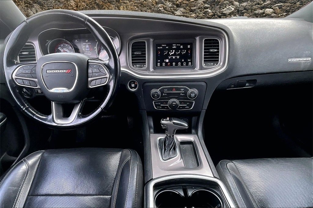 Used 2020 Dodge Charger SXT w/ Leather Interior Group image 11