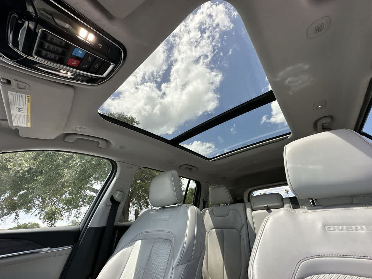 Certified 2022 Jeep Grand Cherokee L Overland RWD image 18