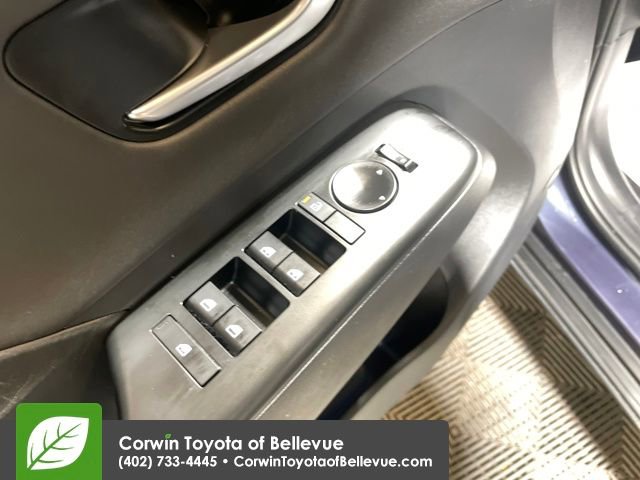 Used 2024 Hyundai Kona Limited image 11