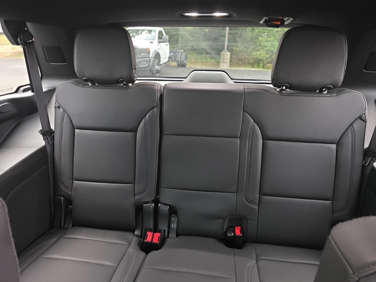 Used 2024 Chevrolet Tahoe Z71 w/ Luxury Package AWD/4WD image 23