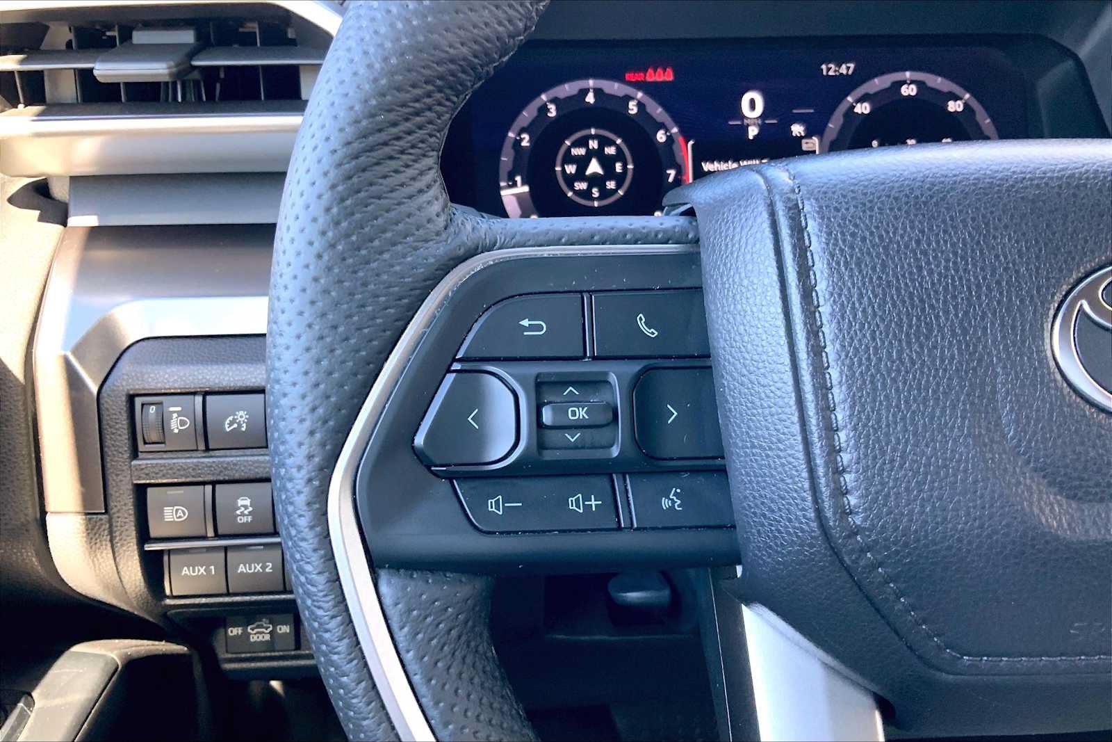 Used 2025 Toyota Tacoma TRD Off-Road w/ TRD Off Road Upgrade Package AWD/4WD image 23