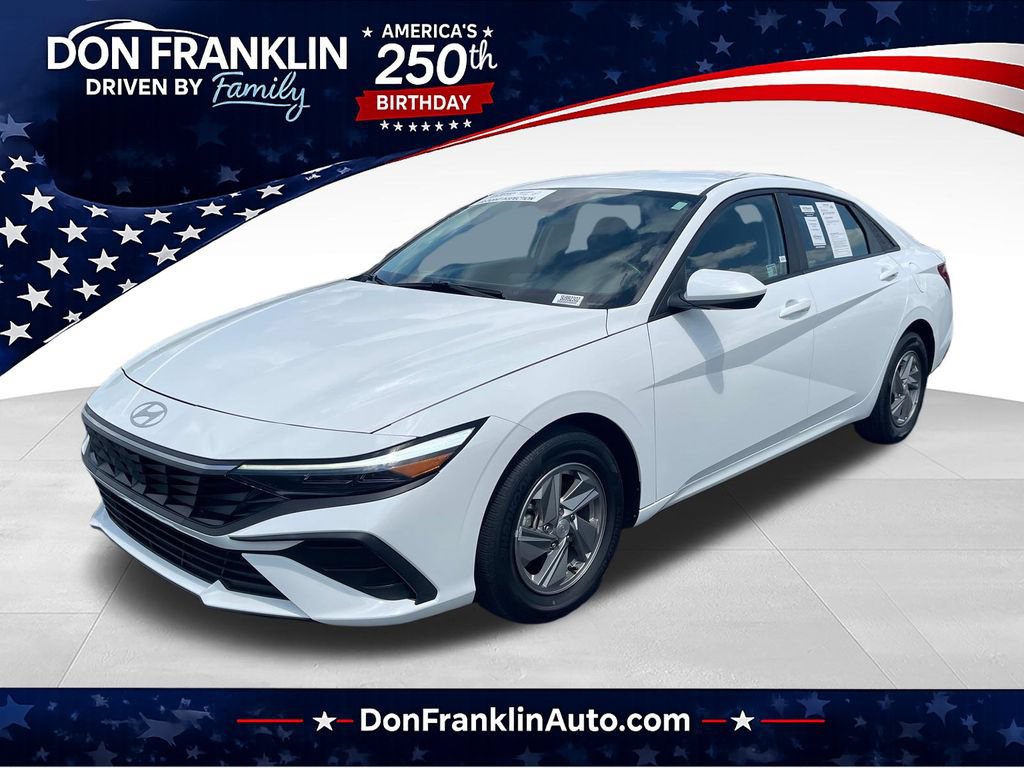 Used 2025 Hyundai Elantra SE