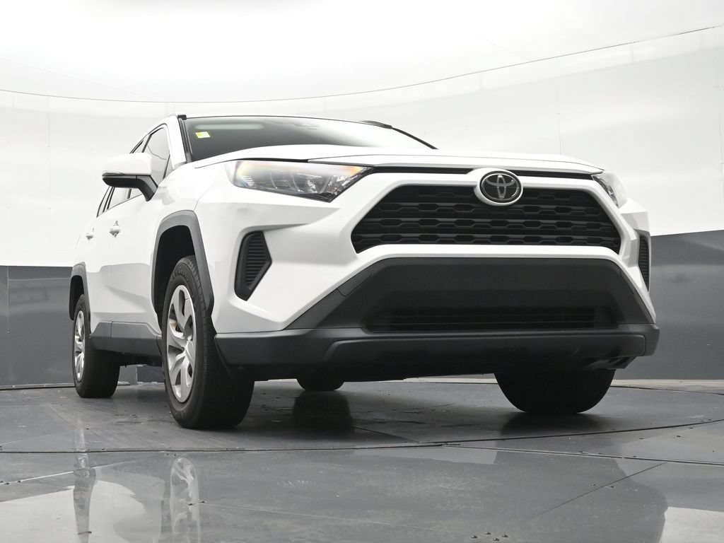 Used 2020 Toyota RAV4 LE FWD image 29