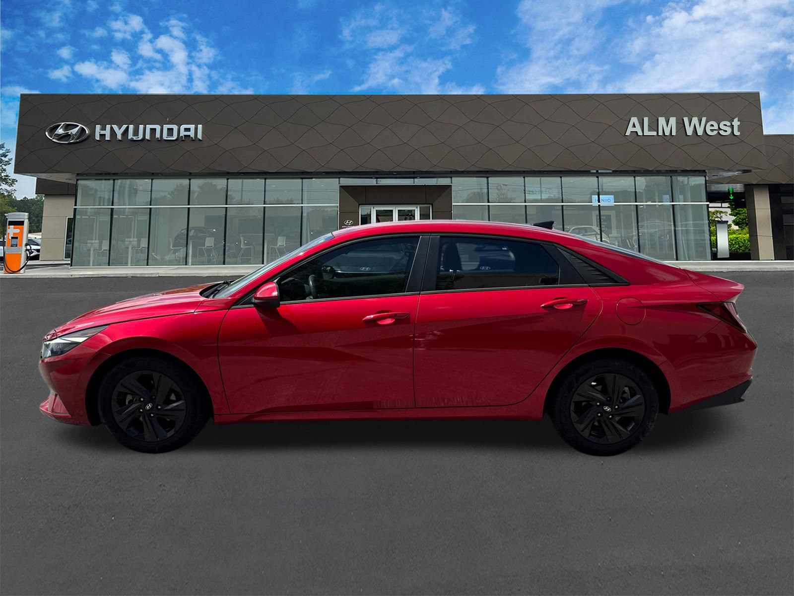 Used 2022 Hyundai Elantra SEL w/ Convenience Package FWD image 8