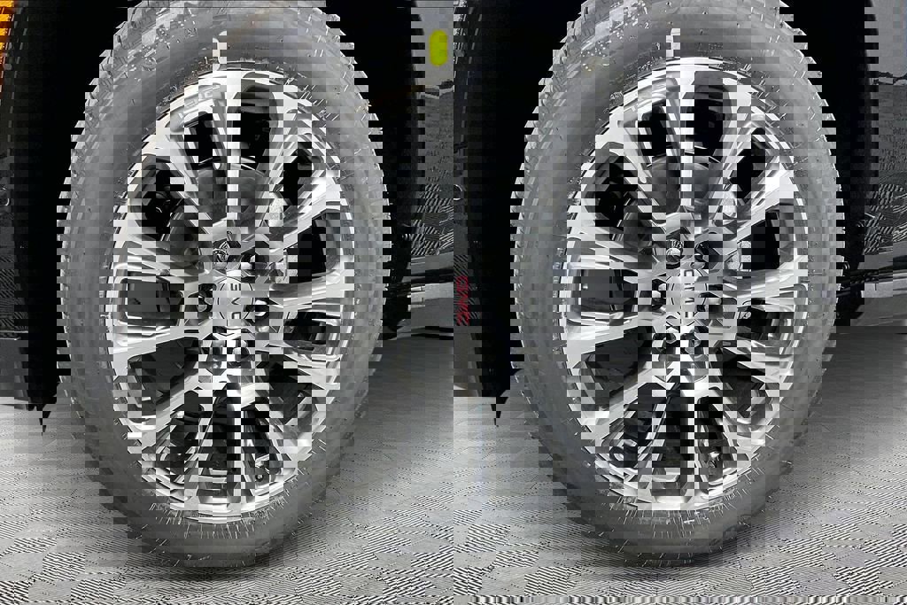 New 2026 GMC Yukon Denali w/ Denali Reserve Package image 13