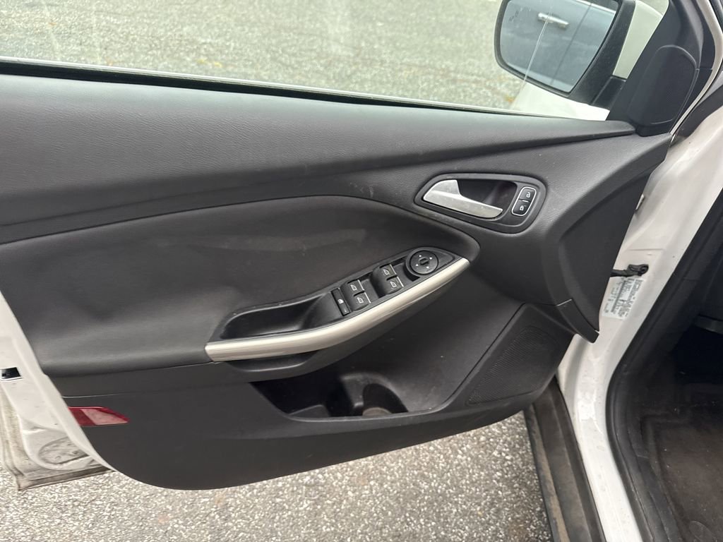 Used 2017 Ford Focus Titanium w/ Titanium Technology Package image 12