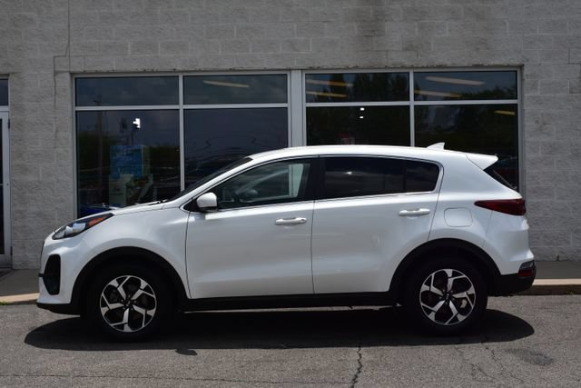 Used 2022 Kia Sportage LX FWD image 2