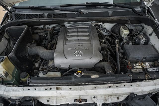 Used 2010 Toyota Sequoia Limited image 28