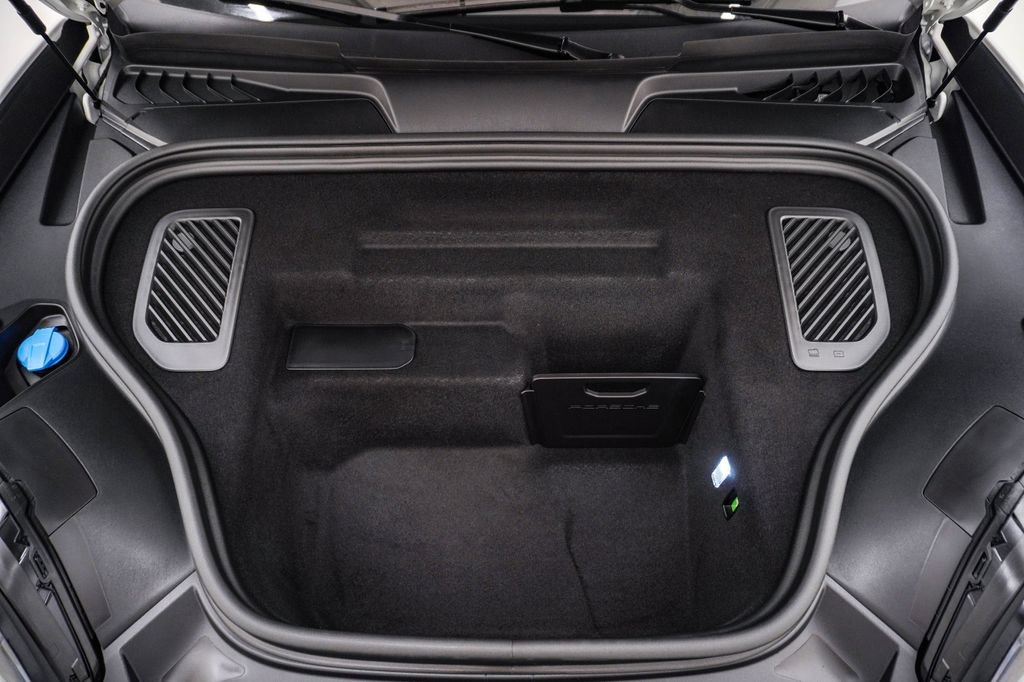 Certified 2025 Porsche Macan 4S Electric AWD/4WD image 29